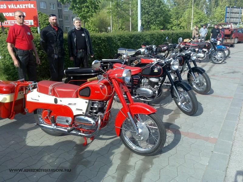 200904182176.jpg